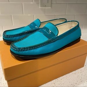 Tod’s loafers